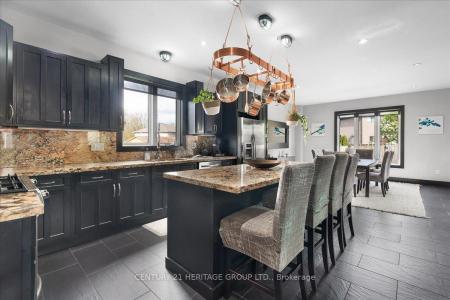 340 OLD MUD STREET, Hamilton, Ontario L8J 3Z9, Kanada