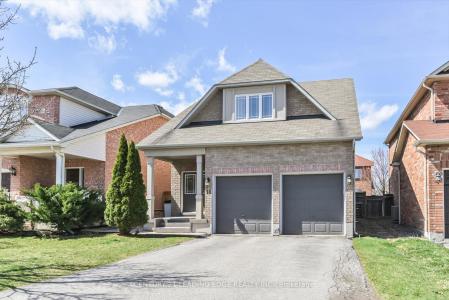 18 KERR LANE, Aurora, Ontario L4G 0E5, Canada
