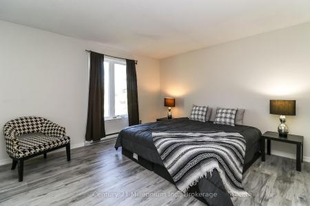 4 TRAFALGAR ROAD, Collingwood, Ontario L9Y 5G4, Canadá