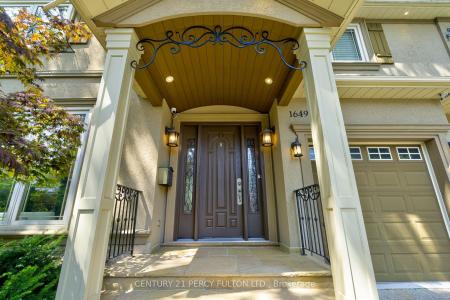 1649 WEDMORE WAY, Mississauga, Ontario L5J 2J7, Canada