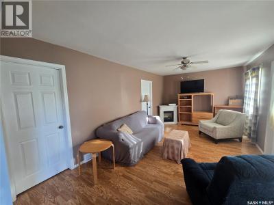 315 GOVERNMENT ROAD, Stoughton, Saskatchewan S0G 4T0, Canadá