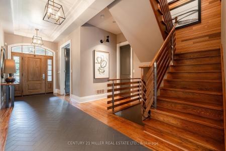 1324 CAMBRIDGE DRIVE, Oakville, אונטריו L6J 1S3, קנדה