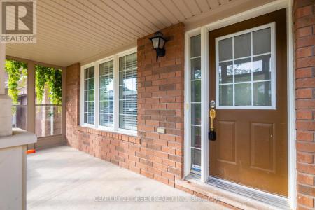 9 MORTIMER DRIVE, Brampton (fletcher's Meadow), 安大略省 L7A 3N1, 加拿大