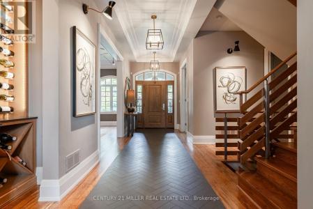 1324 CAMBRIDGE DRIVE, Oakville (mo Morrison), Ontario L6J 1S3, Kanada