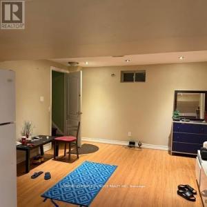 71 LILLY CUP AVENUE, Toronto (clairlea-birchmount), オンタリオ M1L 0G1, カナダ