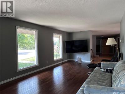 2550 CARDINAL CRESCENT, North Battleford, Saskatchewan S9A 3W9, Canada