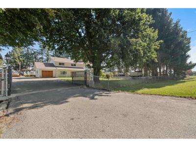 5460 INTERPROVINCIAL HIGHWAY, Abbotsford, קולומביה הבריטית V3G 2P6, קנדה 