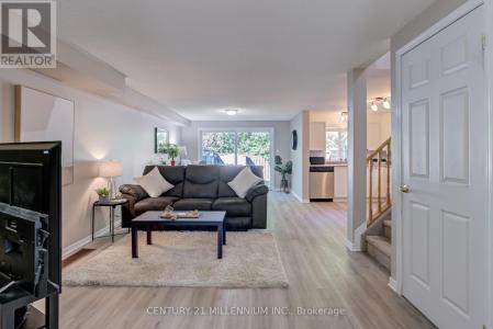 2071 OSBOND ROAD, Innisfil (alcona), Ontario L9S 0B6, Canada