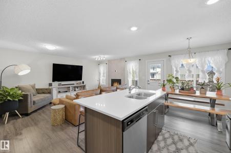 10615 98 STREET, Morinville, Alberta T8R 0C7, Canada