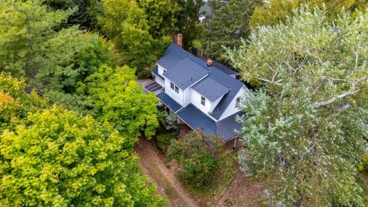 151 KENSINGTON ROAD, Charlottetown, Prens Edward Adası C1A 5J7, Kanada