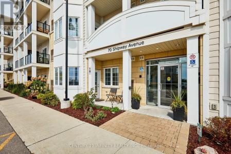 70 SHIPWAY AVENUE, Clarington (newcastle), Ontario L1B 0V7, Canada