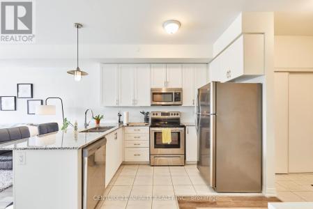 70 SHIPWAY AVENUE, Clarington (newcastle), Ontario L1B 0V7, Canada