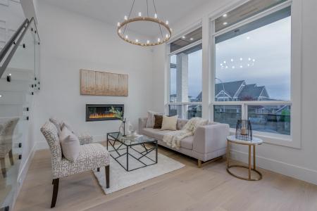 16647 18 AVENUE, Surrey, 不列颠哥伦比亚省 V3Z 9X5, 加拿大