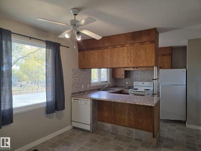 4717 47A AVENUE, Drayton Valley, Alberta T7A 1H9, Canada