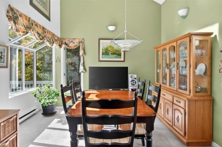 36  Rue Henri-Dunant, Sainte-Agathe-des-Monts, Quebec J8E 1E1, Canada