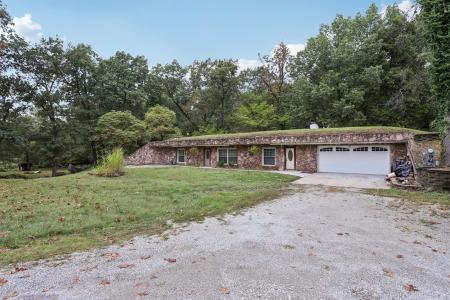 141 Lakecrest Ln, Hillsboro, 伊利诺斯州 62049, 美国