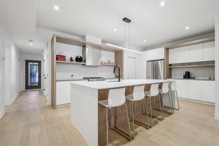 3040  Allée du Valais, Mont-Tremblant, Quebec J8E 1C6, Canada