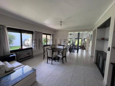 486 entre 18 y 19 , La Plata, GBA Sur 00001, Argentina