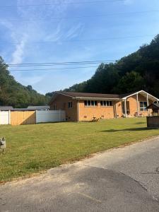 725 Mays Branch, Prestonsburg, Kentucky 41653, HOA KỲ