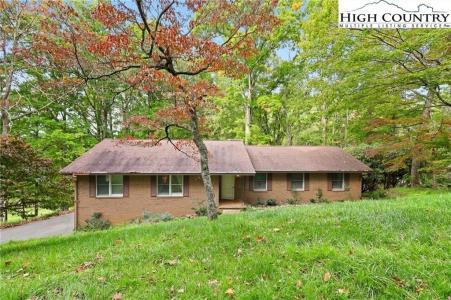 357 Kalmia Lane, Boone, NC 28607, USA