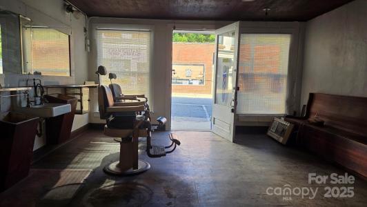 210 S Academy Street, Lincolnton, North Carolina 28092, HOA KỲ