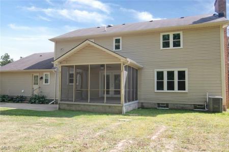 3630 Joyce Ann Drive, Youngstown, Ohio 44511, États-Unis