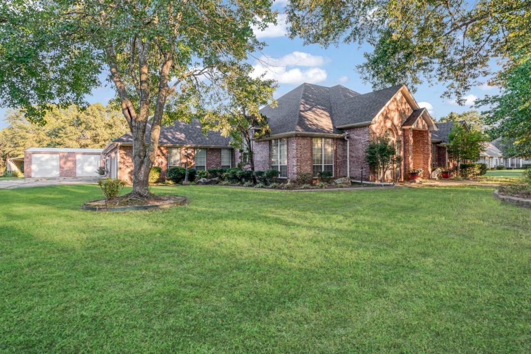 410 Timber Lakes Drive, Powderly, Texas 75473