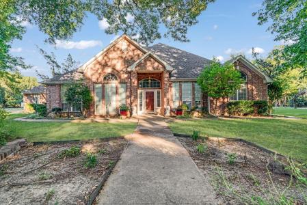 410 Timber Lakes Drive, Powderly, Texas 75473