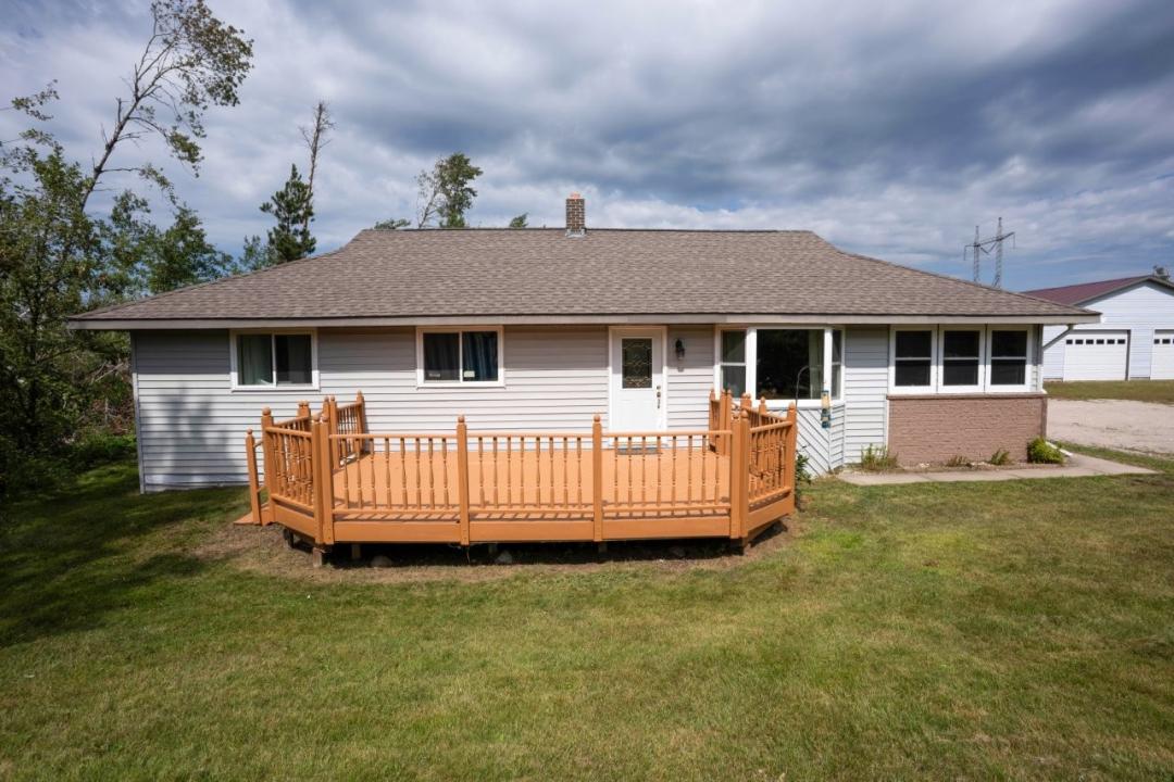 9207 Capella Dr NW, Bemidji, Minnesota 56601, USA