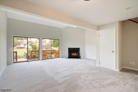 13 Cardinal Ln, Hampton Twp., New Jersey 07860-1454, USA