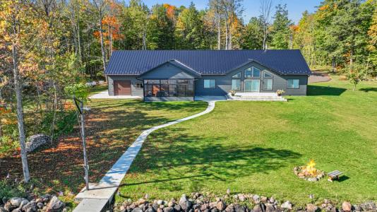 10562 Hwy M64, Marenisco, 威斯康辛州 49947, 美国