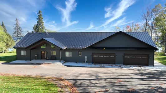 10562 Hwy M64, Marenisco, 威斯康辛州 49947, 美国