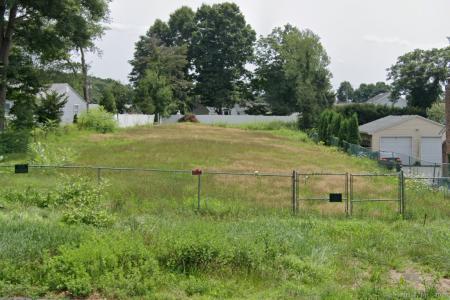 274 Cedarwood, Newington, Connecticut 06111, USA