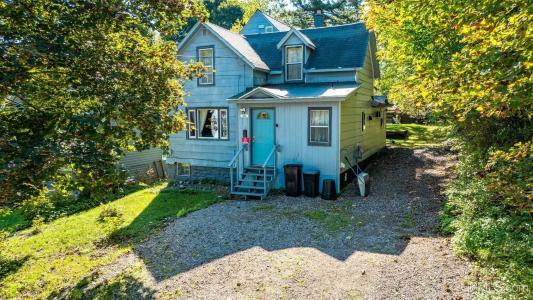 466 Poplar, Lake Linden, Michigan 49945, USA