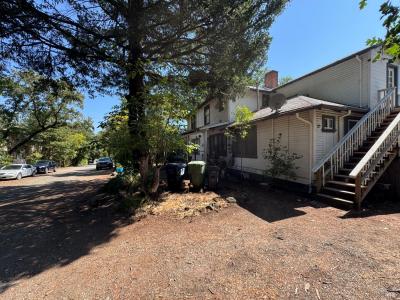 2140 S State Street, Ukiah, 加州 95482, 美國