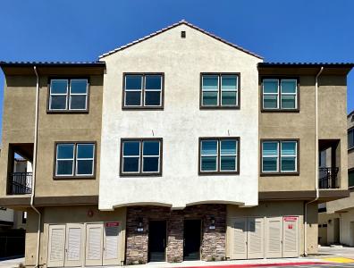 2430 E. Agave, Anaheim, Калифорния 92806, Соединенные Штаты