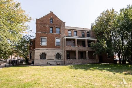 1949 W 48th Street, Chicago, Illinois 60609