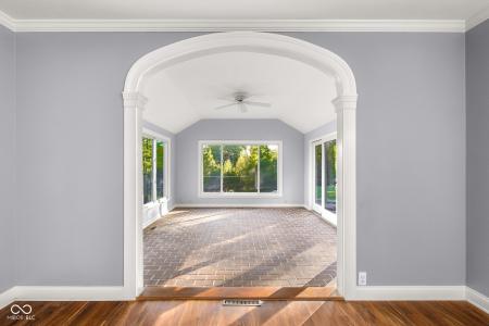 4872 S Poplar Drive, Columbus, Indiana 47201, HOA KỲ