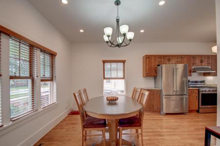 916 E Home Avenue, Hobart, 印第安纳州 46342, 美国