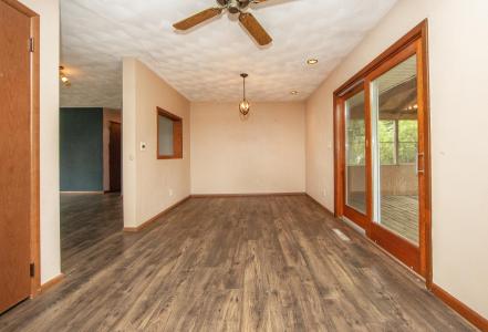 817 SE 7th Street, Oelwein, Iowa 50662, Estados Unidos