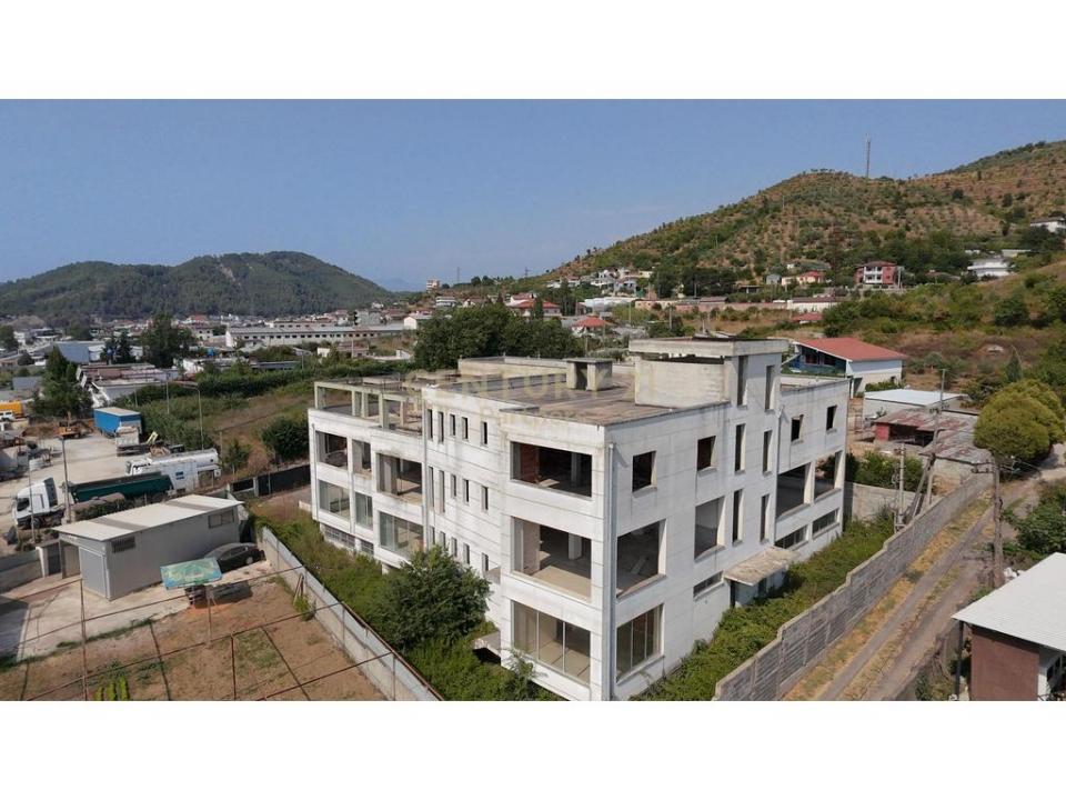 Pezë - Helmes, Tirana, Albania