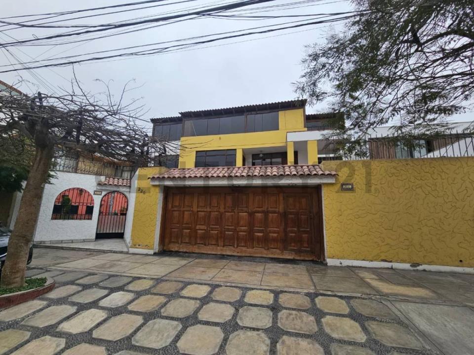 Calle Veintinueve , Lima, Lima 00001, Peru