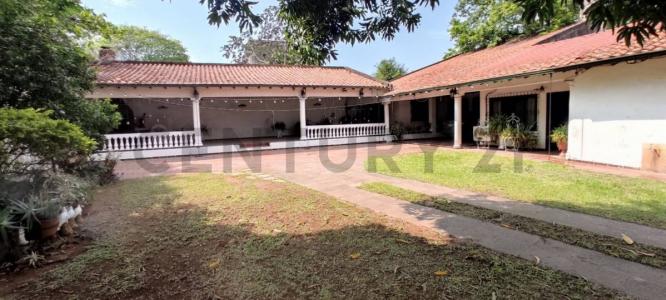 Alberdi esquina Vice Pte. Sánchez de la ciudad de Luque , Luque, Central 90250, Le Paraguay