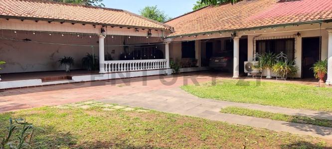 Alberdi esquina Vice Pte. Sánchez de la ciudad de Luque , Luque, Central 90250, Le Paraguay