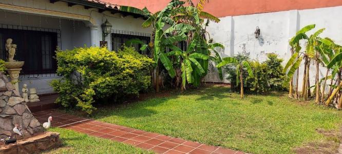 Alberdi esquina Vice Pte. Sánchez de la ciudad de Luque , Luque, Central 90250, Le Paraguay