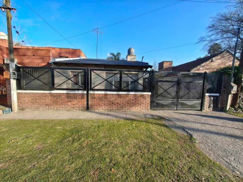 25 e/ 493 y 494 , Nueve De Julio, Buenos Aires (fuera De GBA) 1900, Argentina