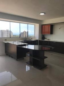 av. Bolivar Conjunto Residencial Vacacional Solymar, Porlamar, Nueva Esparta 6301, Venezuela