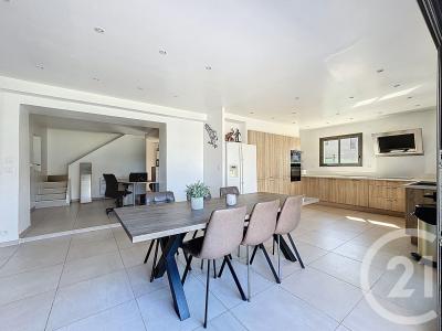 Trets, Provence-Alpes-Côte D'Azur 13530, Pháp