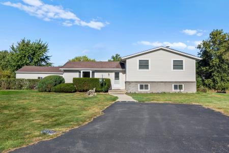 215 Tollview Court, Gilberts, Illinois 60136, USA