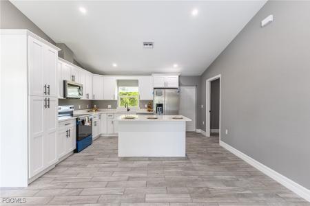 5003 Early Lane, Labelle, Florida 33935